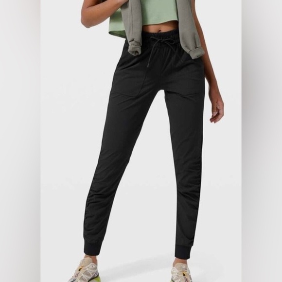 Lululemon black Beyond The Dance Studio joggers size 2 - Picture 1 of 8